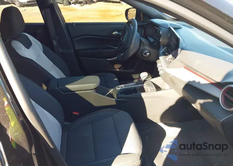 2025 Chevrolet Trax Fwd 1Rs из США, поврежденный, VIN KL77LGEP1SC284404